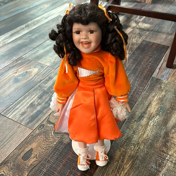 University of Tennessee Rocky Top UT cheerleader porcelain 16 inch doll w/stand - Picture 1 of 12